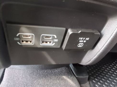 Used 2022 Jeep Cherokee Trailhawk AWD/4WD image 38