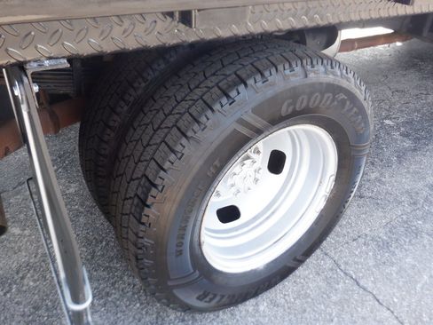 Used 2018 Ford F350 XL w/ Power Equipment Group image 8