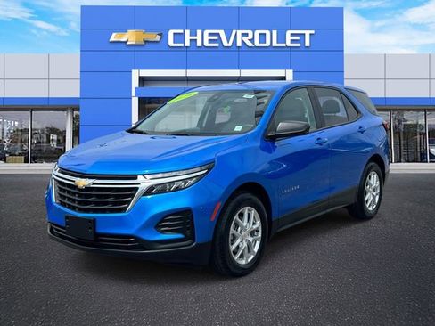Certified 2024 Chevrolet Equinox LS w/ LS Convenience Package FWD image 2