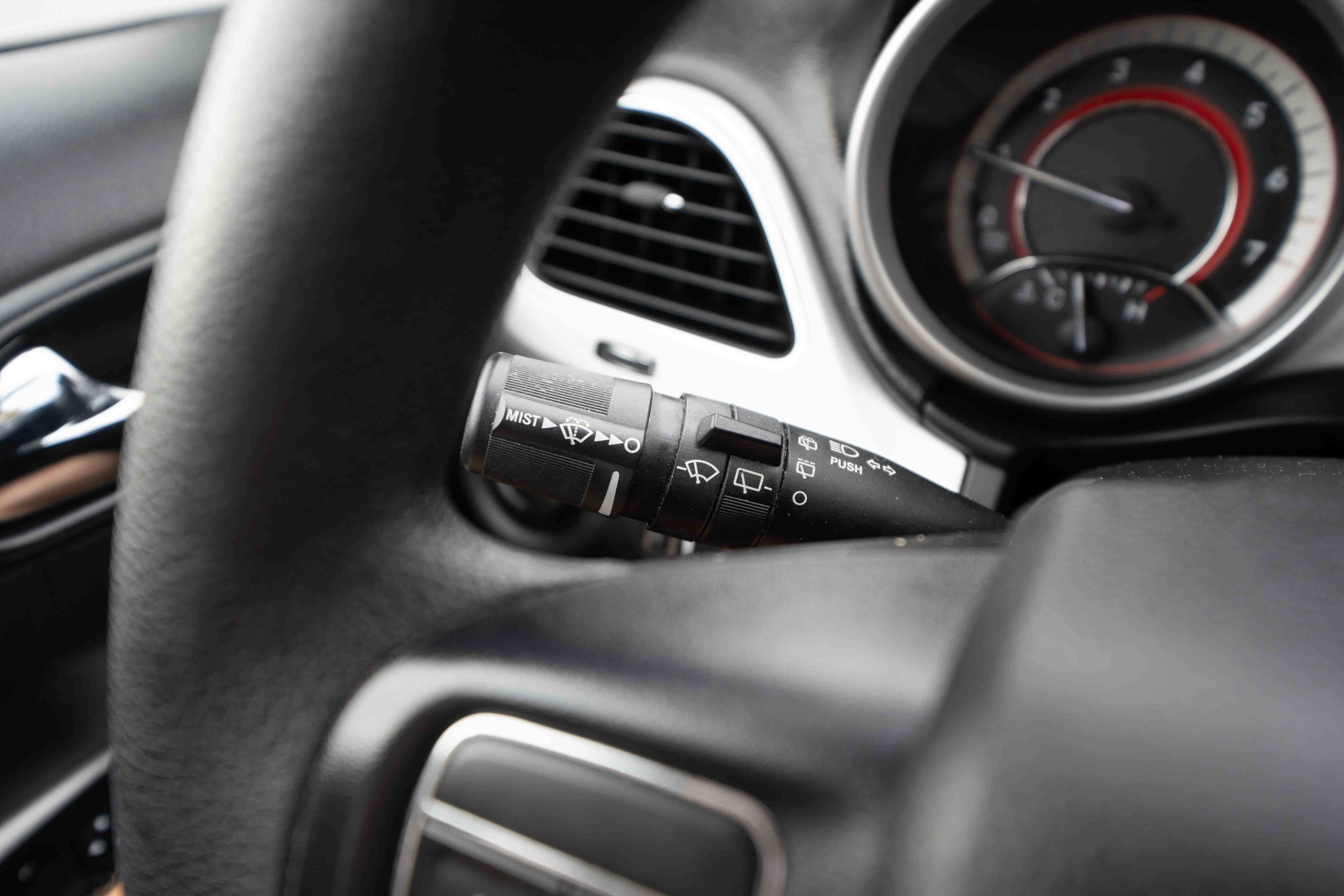Used 2019 Dodge Journey SE FWD image 13