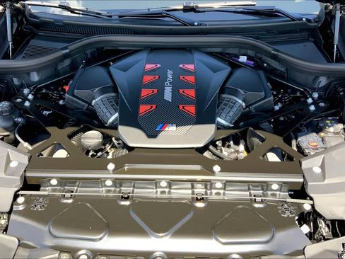 Used 2025 BMW X5 M Competition w/ Executive Package image 16