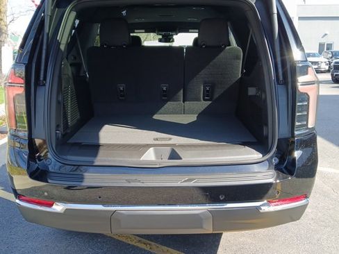 New 2026 Chevrolet Suburban LT AWD/4WD image 25