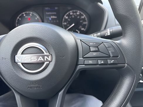 Used 2024 Nissan Altima 2.5 S FWD image 13