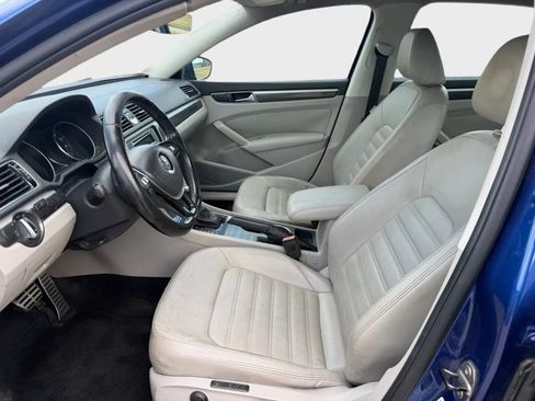 Used 2017 Volkswagen Passat 1.8T SEL Premium FWD image 14