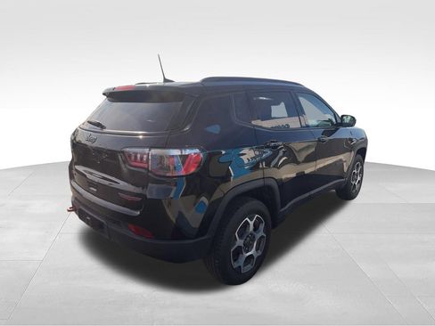 Used 2022 Jeep Compass Trailhawk w/ Trailhawk Convenience Group AWD/4WD image 11