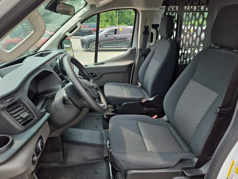 Used 2025 Ford Transit 250 Low Roof w/ Exterior Upgrade Package RWD image 8