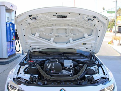 Used 2018 BMW M4 Coupe RWD image 42