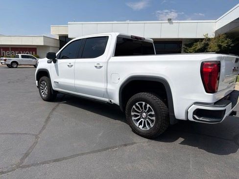 Used 2023 GMC Sierra 1500 AT4 w/ Technology Package AWD/4WD image 10