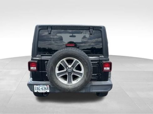Used 2019 Jeep Wrangler Sport AWD/4WD image 9