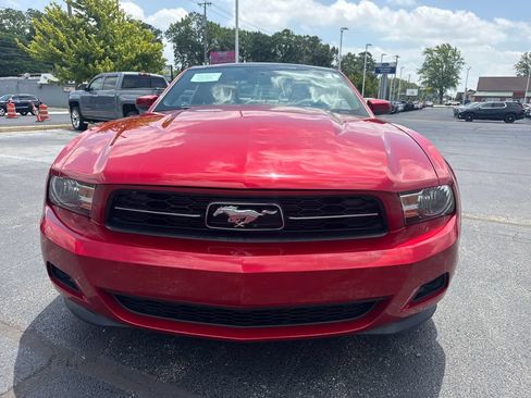 Used 2012 Ford Mustang Premium RWD image 3