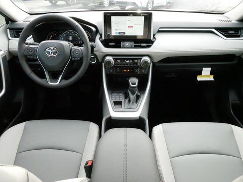 Certified 2025 Toyota RAV4 XLE Premium image 10