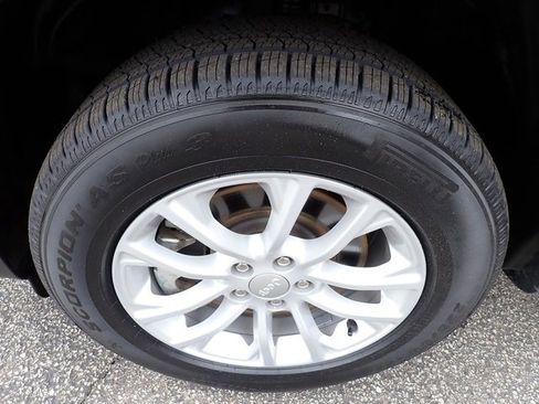 Certified 2022 Jeep Cherokee Latitude Lux image 11