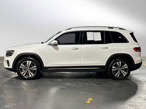 Used 2025 Mercedes-Benz GLB 250 4MATIC image 6
