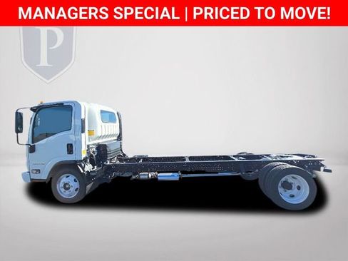 New 2025 Chevrolet Low Cab Forward RWD image 11