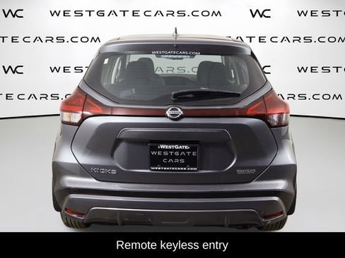 Used 2021 Nissan Kicks S image 4