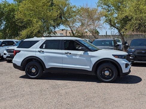 New 2025 Ford Explorer 4WD Police Interceptor image 9