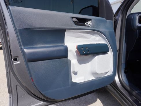 Certified 2023 Ford Maverick XLT image 8