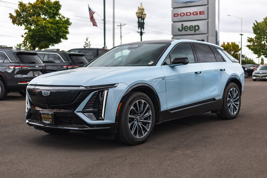 Used 2024 Cadillac Lyriq Sport RWD image 4
