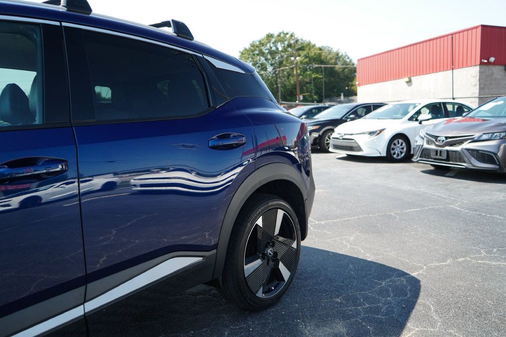 Used 2025 Nissan Kicks SR FWD image 22