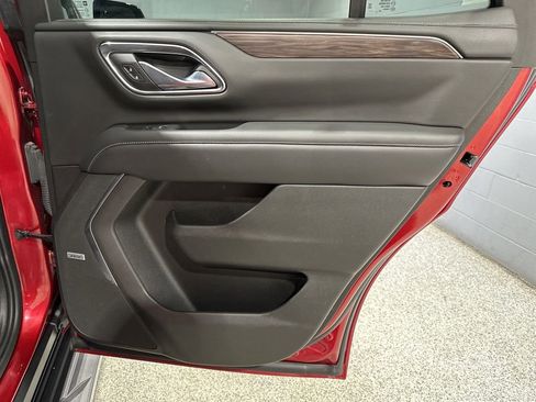 Used 2021 Chevrolet Tahoe LT AWD/4WD image 18