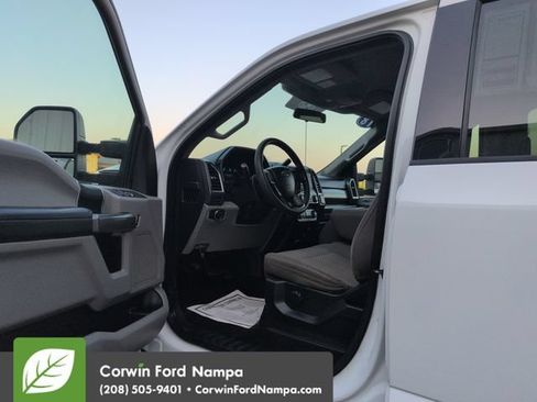 Used 2018 Ford F350 XLT w/ FX4 4x4 Off Road Package image 9