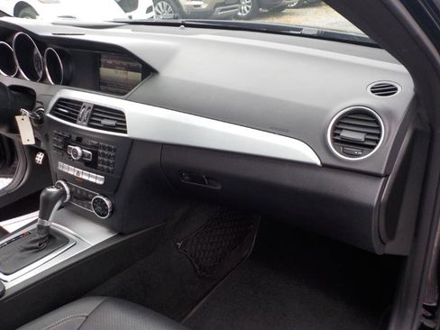 Used 2015 Mercedes-Benz C 250 Coupe image 28