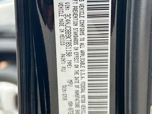 Used 2019 Jeep Compass Latitude image 48