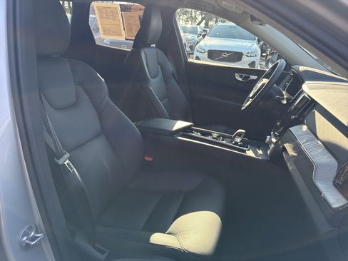Certified 2025 Volvo XC60 B5 Plus image 35