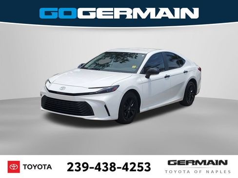 Used 2026 Toyota Camry LE w/ Convenience Package FWD image 1