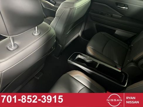 New 2025 Nissan Pathfinder Platinum image 26