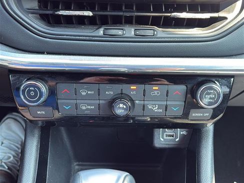 Used 2023 Jeep Compass Limited AWD/4WD image 70