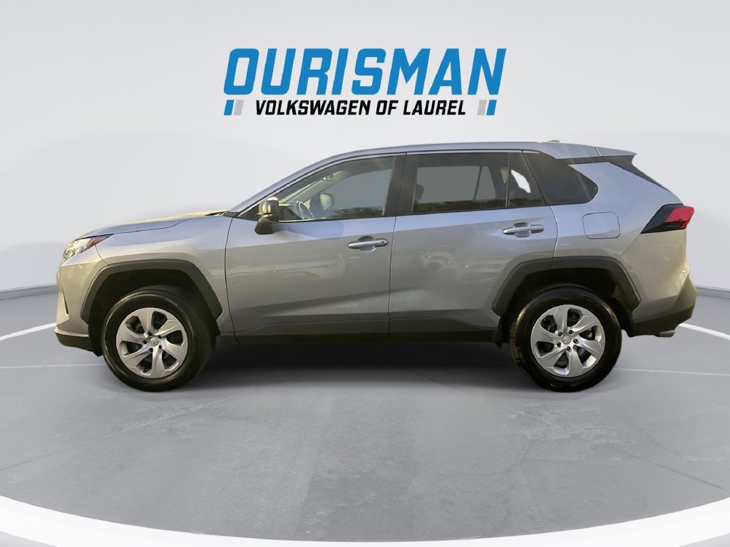 Used 2025 Toyota RAV4 LE AWD/4WD image 5