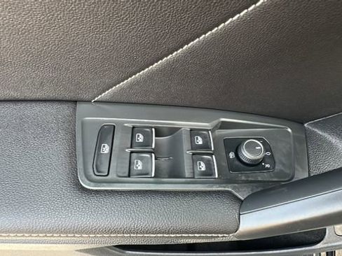 Used 2024 Volkswagen Tiguan SE R-Line AWD/4WD image 24