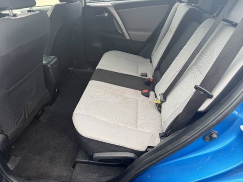Used 2018 Toyota RAV4 XLE FWD image 14