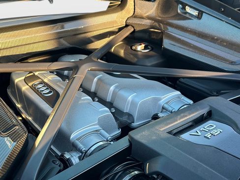 Used 2023 Audi R8 V10 performance image 12