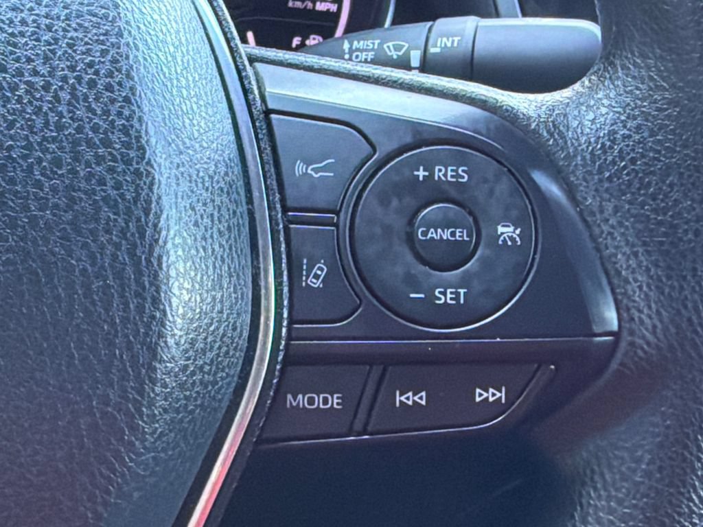 Used 2020 Toyota Camry LE w/ Convenience Package FWD image 25