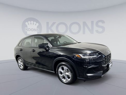 Used 2023 Honda HR-V LX image 2