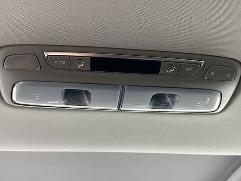 Used 2025 Kia Telluride S image 29