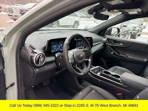 Used 2025 Chevrolet Equinox LT w/ Convenience Package II AWD/4WD image 14