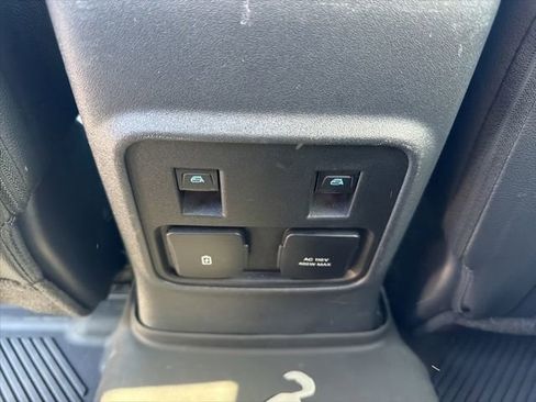 Certified 2022 Ford Bronco Wildtrak AWD/4WD image 18