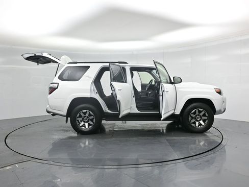 Used 2024 Toyota 4Runner TRD Off-Road image 3