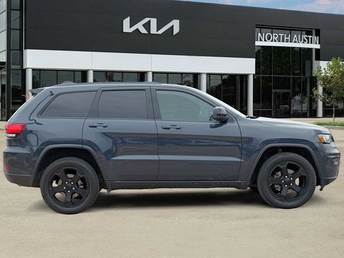 Used 2018 Jeep Grand Cherokee Laredo image 7