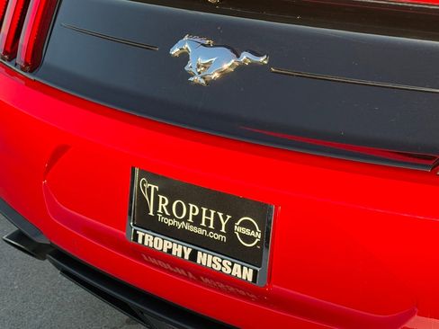 Used 2022 Ford Mustang Premium image 9