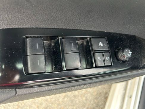 Used 2025 Toyota Camry SE w/ Multimedia Upgrade Package FWD image 17
