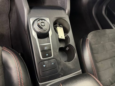 Used 2022 Ford Escape SEL w/ SEL Stealth AWD Package image 19