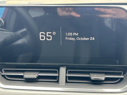 New 2026 Chevrolet Trax LT w/ Driver Confidence Package image 8