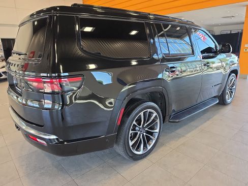 Used 2022 Jeep Wagoneer Series II AWD/4WD image 7