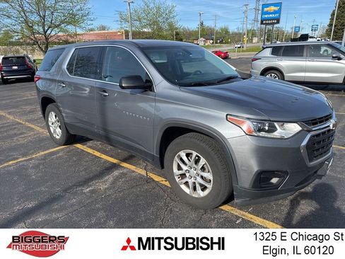 Used 2019 Chevrolet Traverse LS FWD image 1