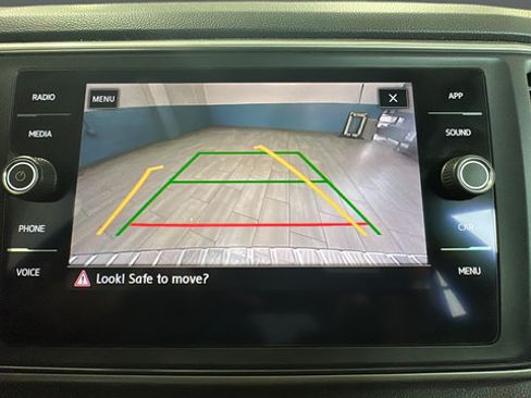 Used 2020 Volkswagen Atlas SE w/ Towing Package AWD/4WD image 13