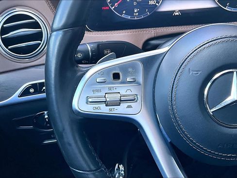 Used 2020 Mercedes-Benz S 560 Sedan image 21